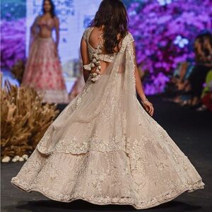 Lengha
Bridal lengha 
Designer Anushree Reddy 
Brand New 
Just once used